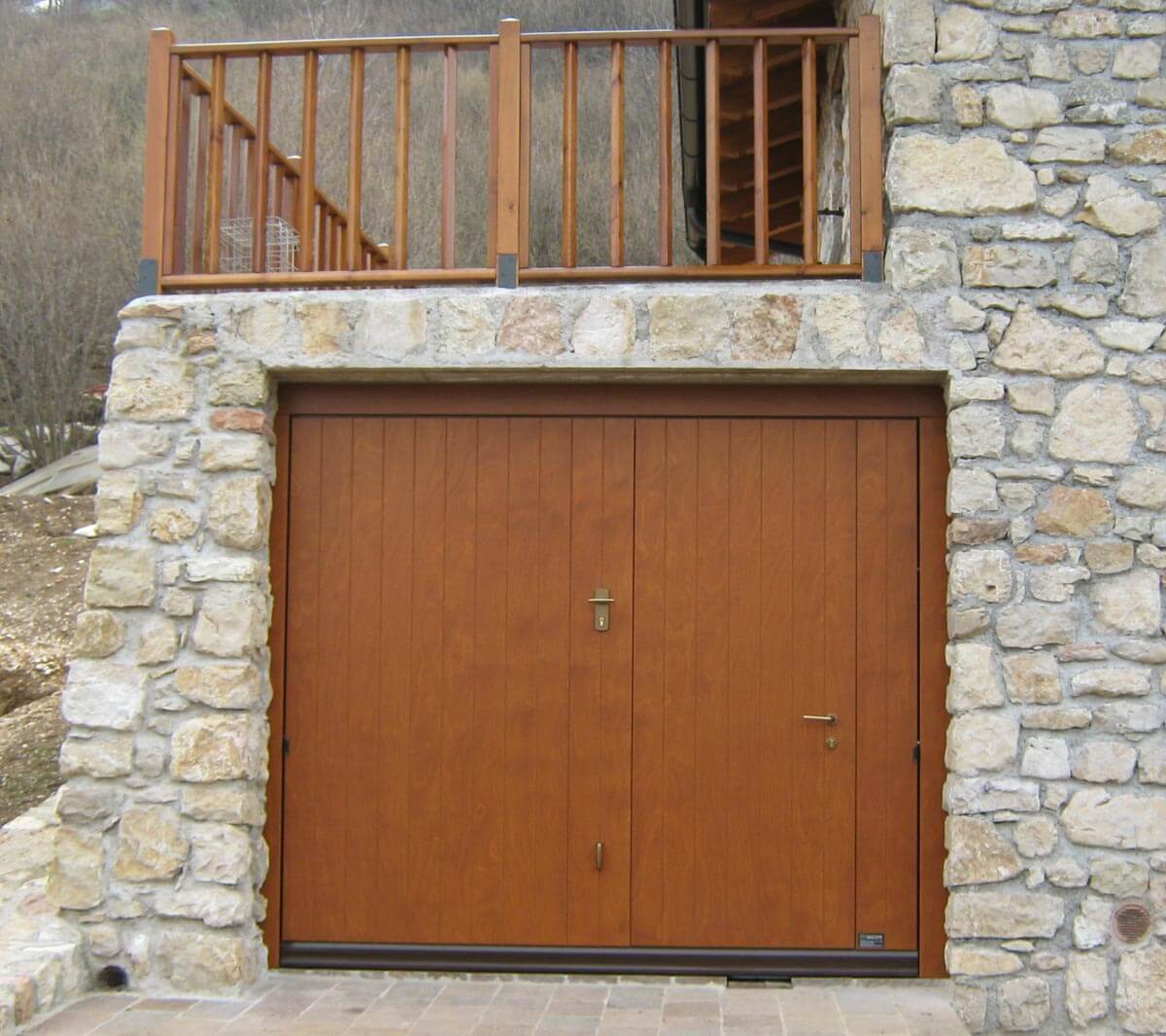 Portoni basculanti in legno Gazzini-7