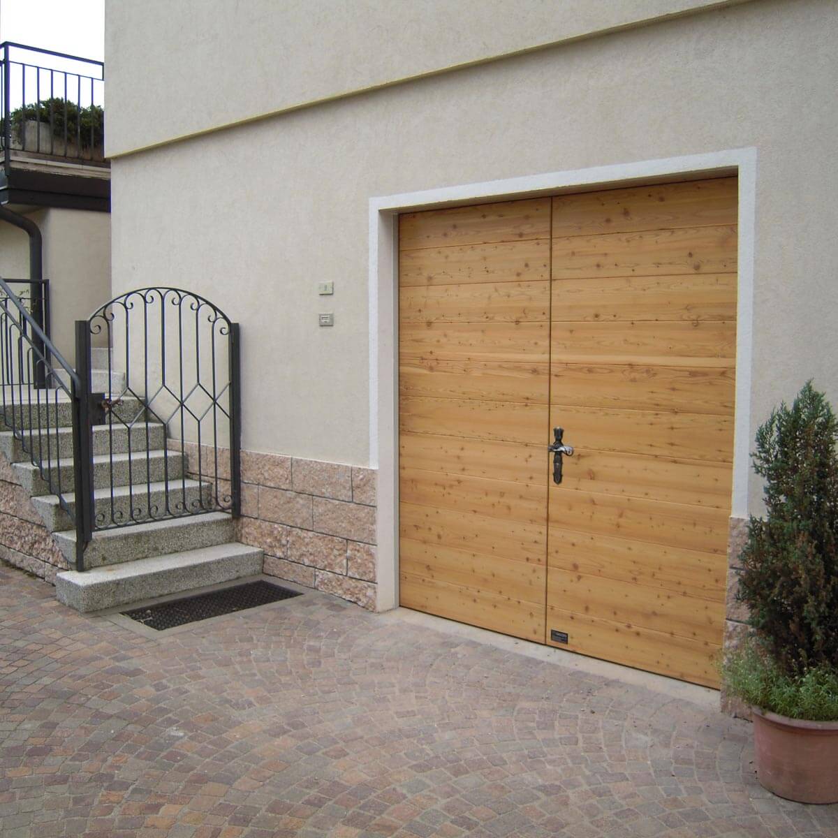 Portoni battenti in legno Gazzini-8