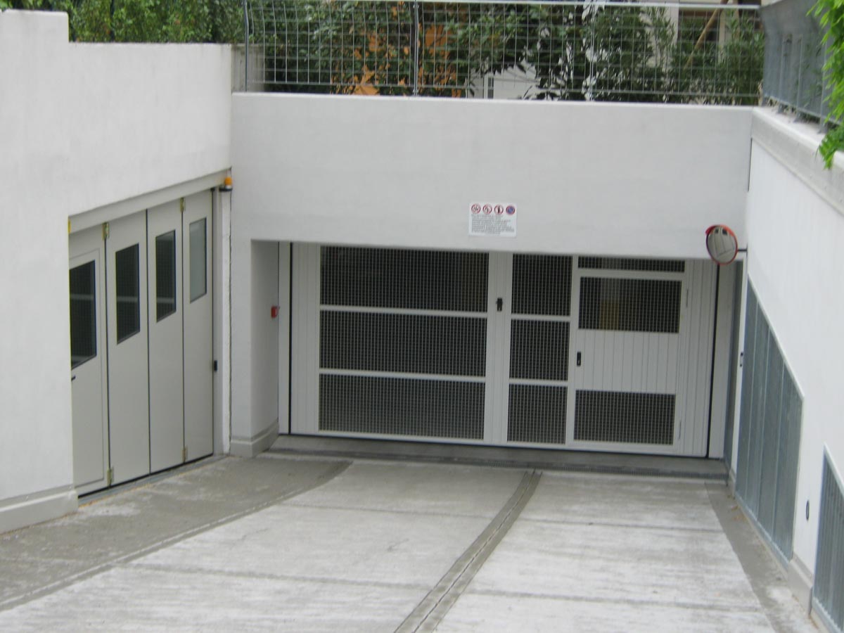 Portoni per garage basculanti Gazzini-2