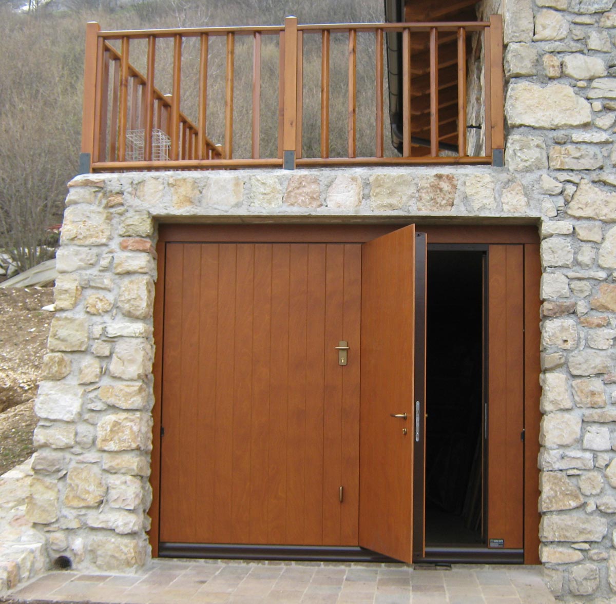 Portoni per garage basculanti Gazzini-5