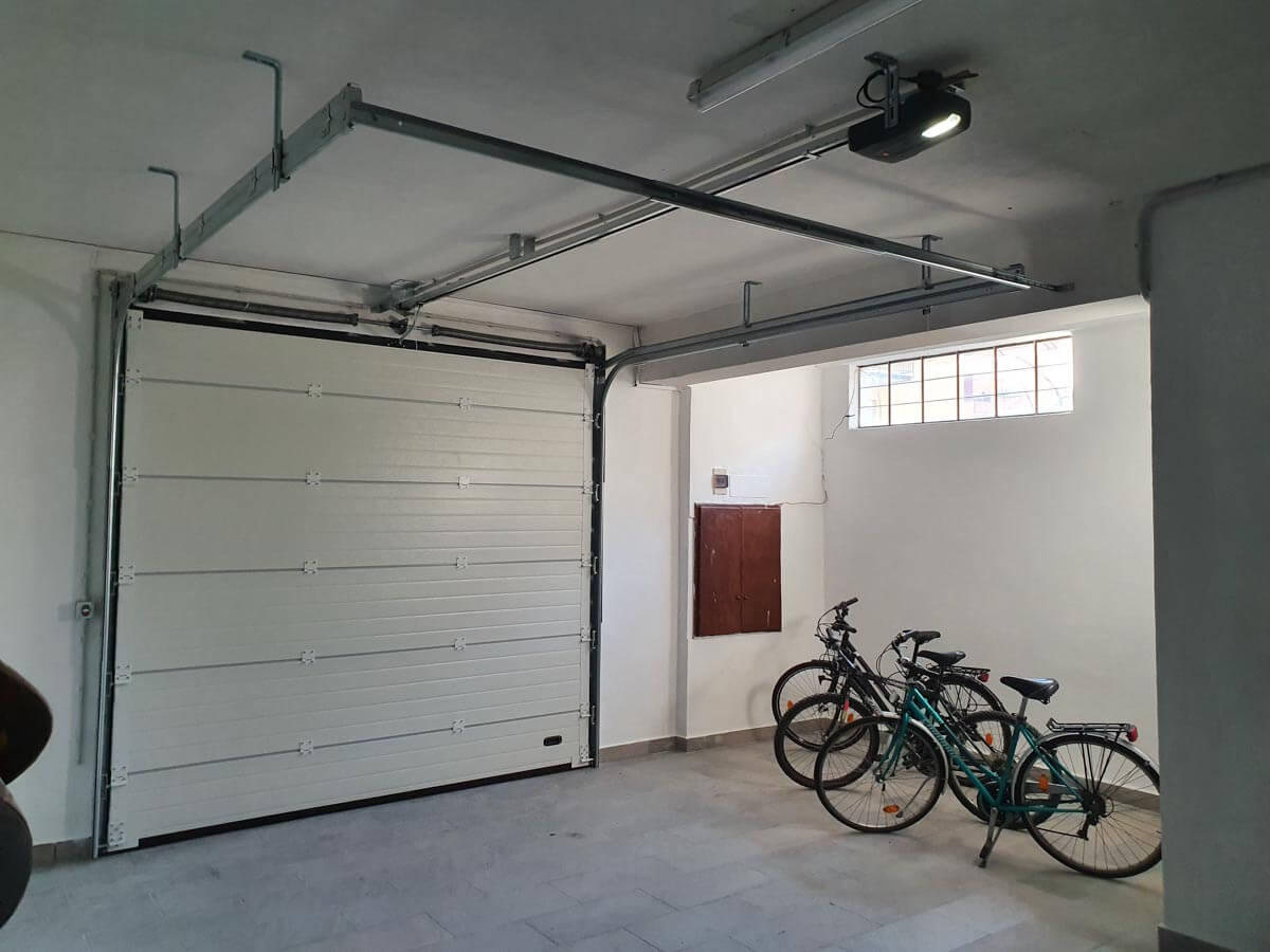 Portoni per garage sezionali Gazzini-9