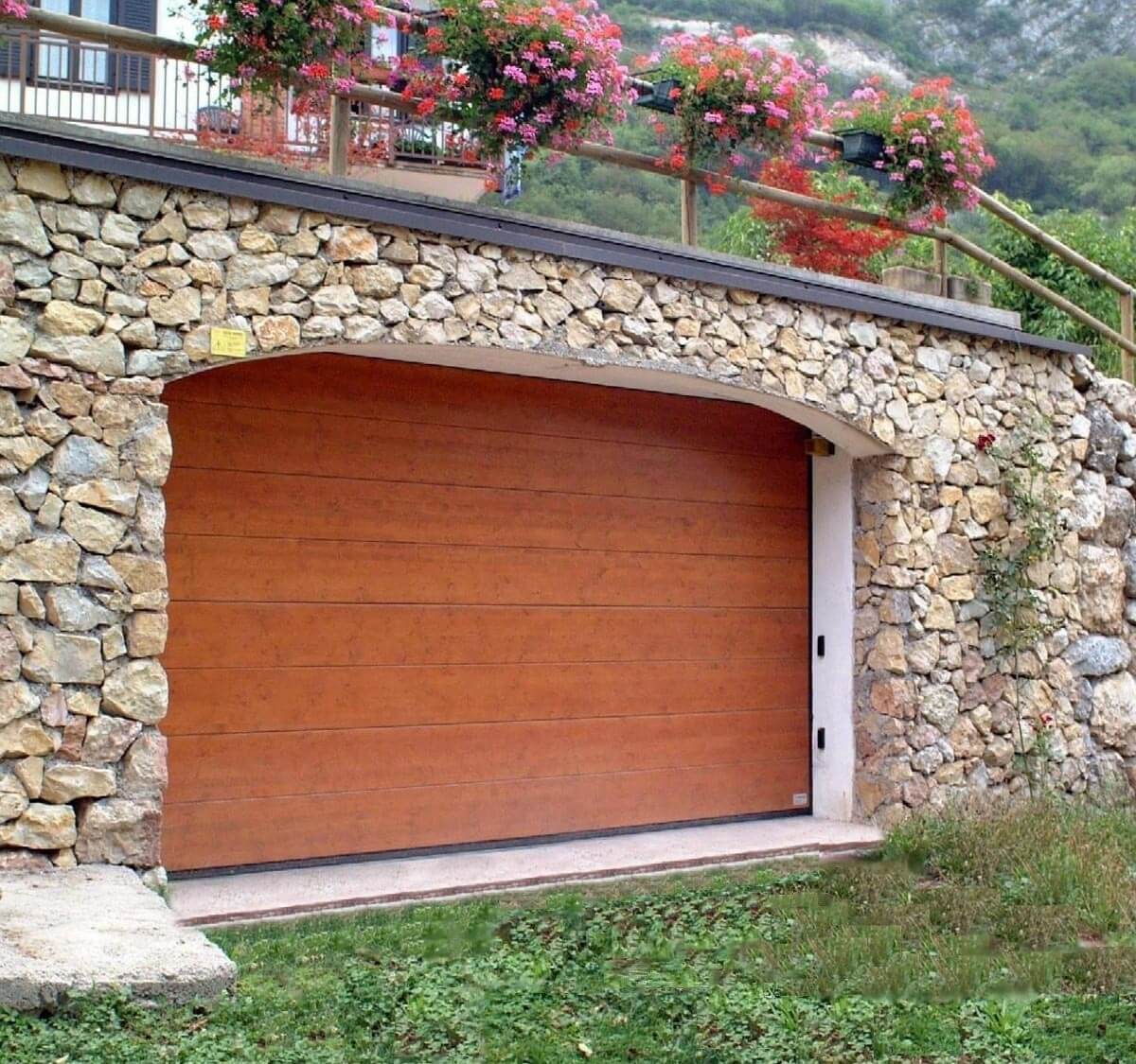 Portoni sezionali in legno Gazzini-8